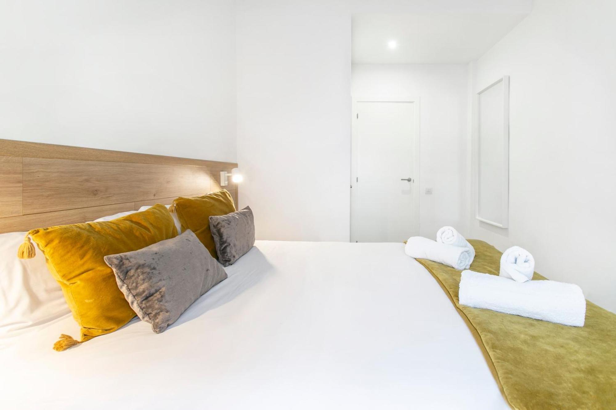 Chic And Modern In Gracia Appartement *